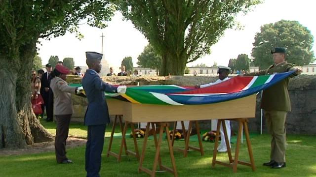 Drie Zuid-Afrikaanse soldaten begraven op Tyne Cot in Passendale