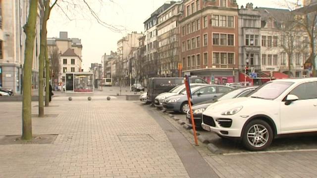 Handelaars en oppositie reageren met gemengde gevoelens op nieuw parkeerbeleid Kortrijk