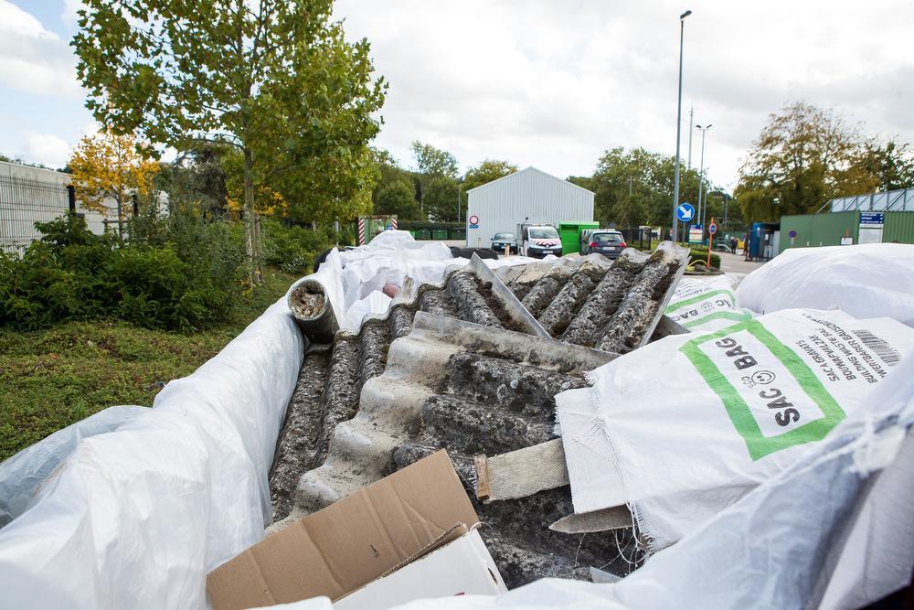 Hallucinant - Een op drie recyclageparken te laks met asbest