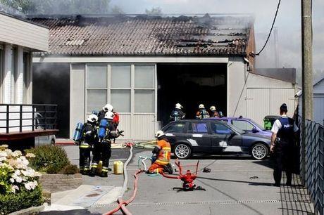 Zware brand verwoest carrosseriebedrijf in Torhout