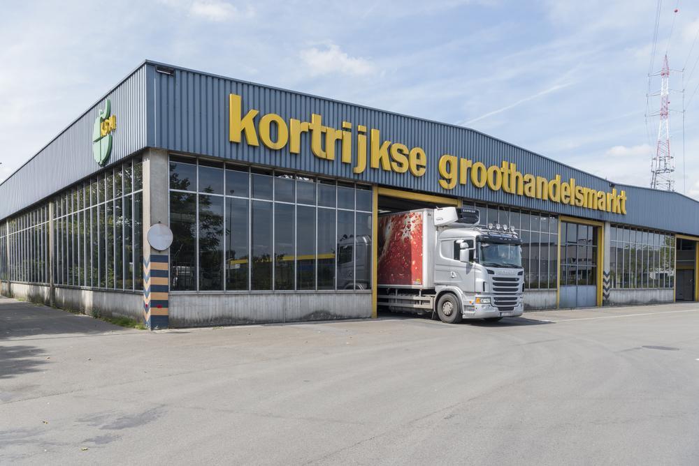 Op de site Vierlinden in Heule moeten ondermeer de vuilniswagens ondergebracht worden. De activiteiten van de Groothandelsmarkt worden per 1 augustus 2018 stopgezet.