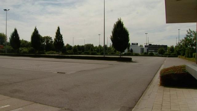 Kortrijk wil grond aankopen voor parkeergebouw langs Kennedylaan