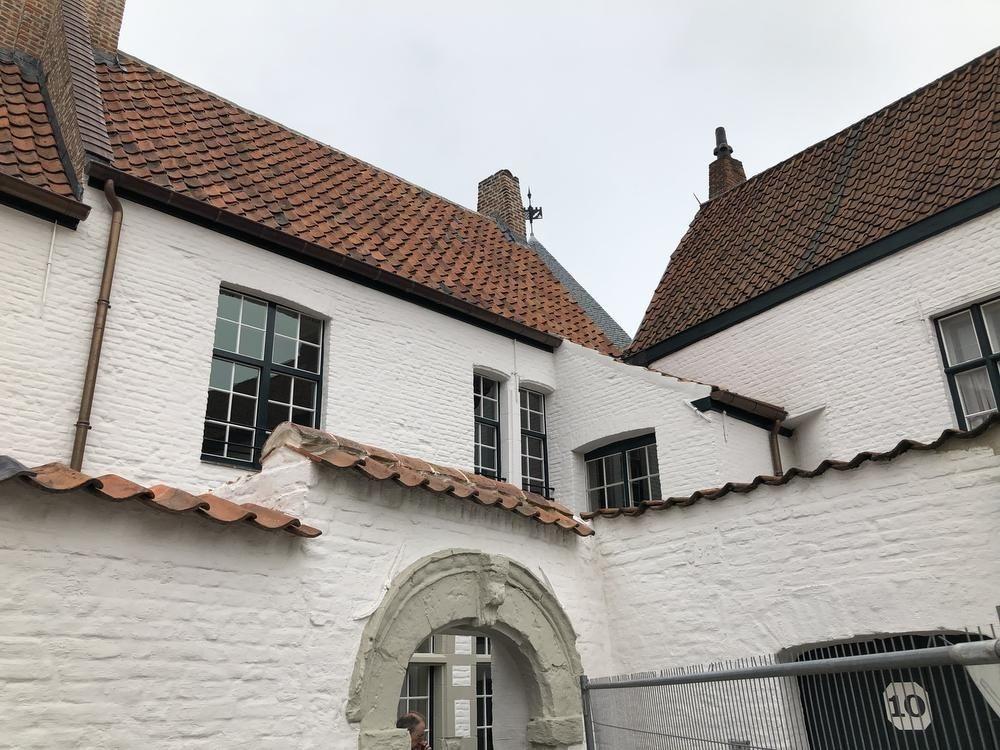 Ook laatste woningen in Begijnhof zijn gerestaureerd: 