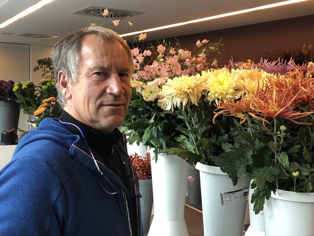Kurt Vercamer, florist.