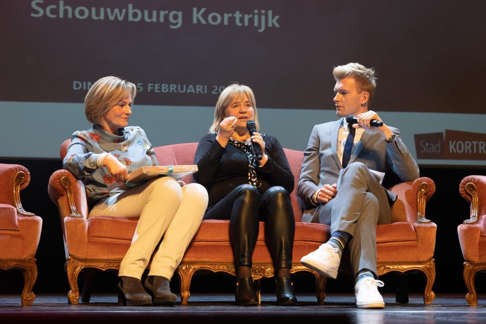 Directeur Sport Mia Maes, Ann Vandersteene en Ruben Van Gucht.