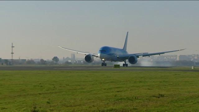 Boeing 787 Dreamliner geland in Oostende