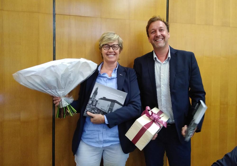Afscheidnemende gemeenteraadsleden Alain Cnudde en Christine Depuydt werden uitgebreid gefêteerd.