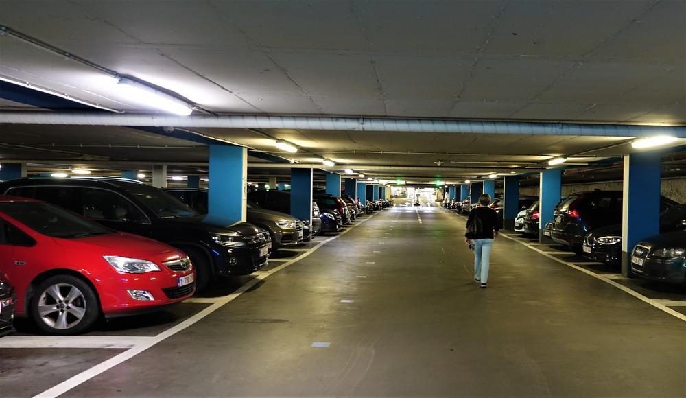 Met de auto naar 't stad, dat kost wel wat: nieuwe parkeertarieven in Kortrijk van kracht