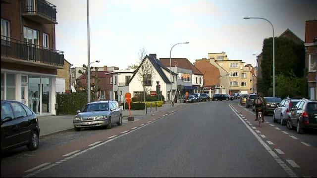 Opsporing : Politie zoekt daders van inbraken in apotheken in Brugge