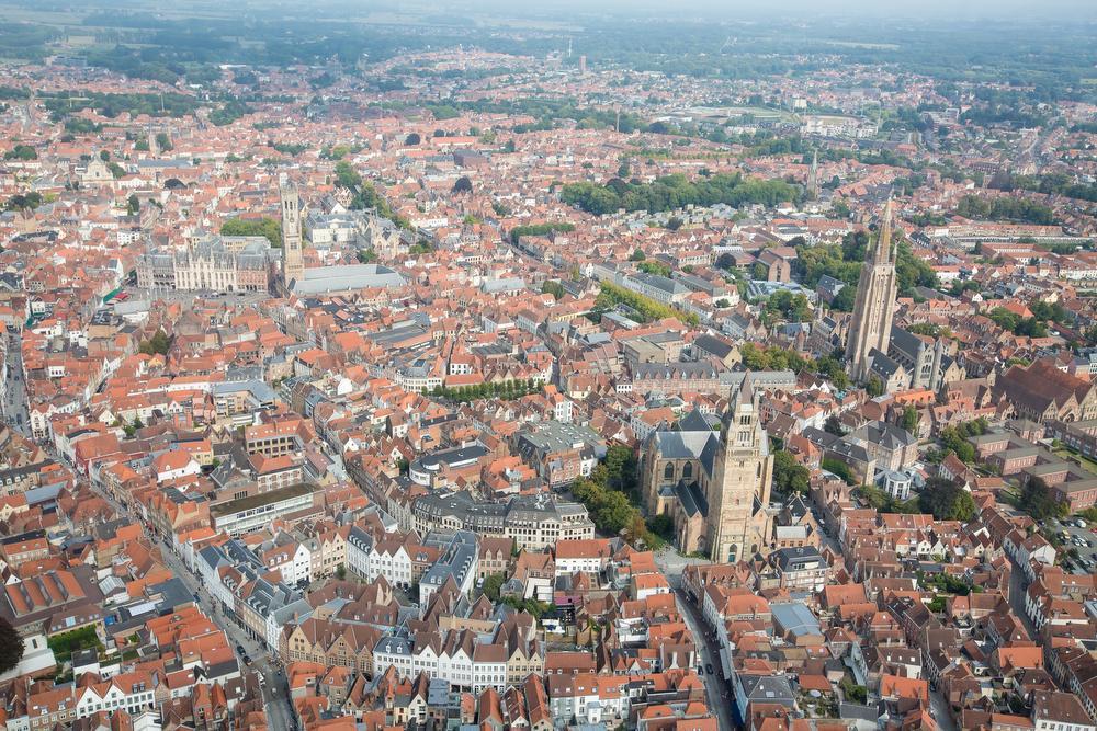 De prachtige skyline van Brugge.