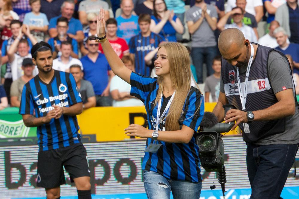 Axelle is een vurige supporter van Club Brugge. Rechts met haar in 2015 overleden papa en haar broer en zus.