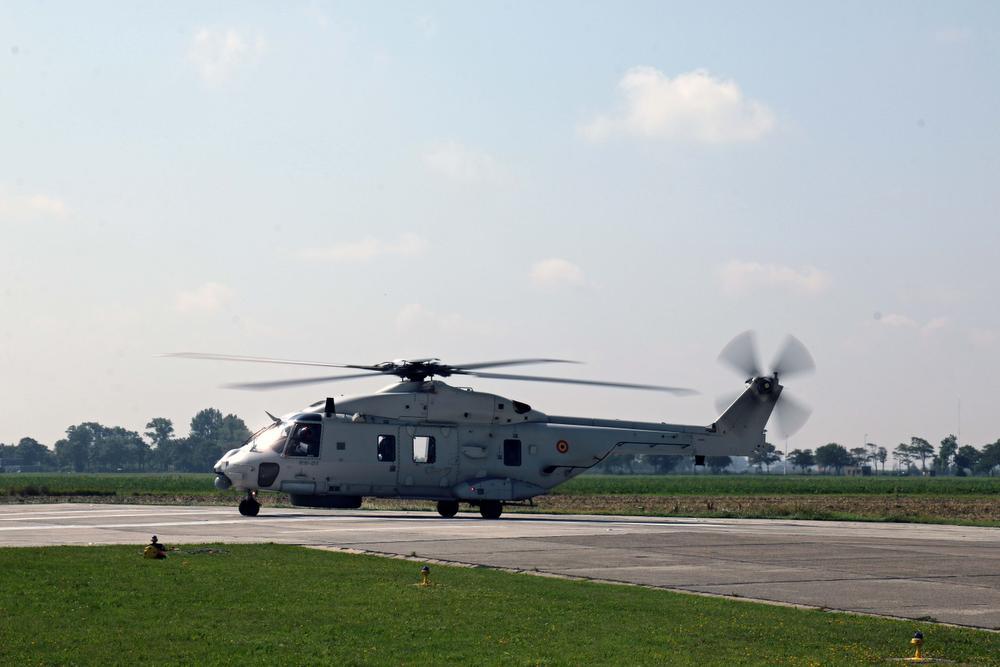 Legerhelikopter NH90 officieel voorgesteld in Koksijde