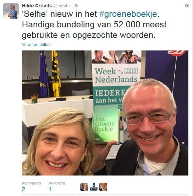 De obligate selfie mocht uiteraard niet ontbreken bij Hilde Crevits.