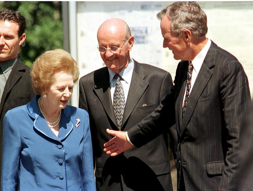 Margareth Thatcher en Georges Bush op het 75ste verjaardagsfeest van Roger De Clerck.