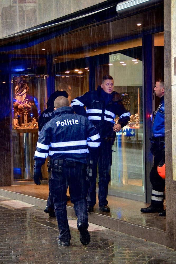 Juwelier in Oostende opent dag na overval alweer de deuren