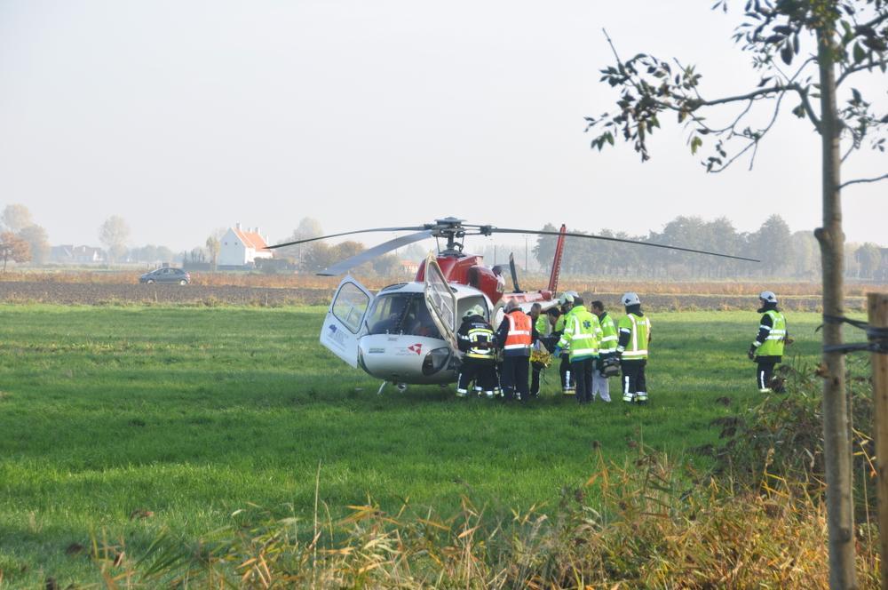 De bestuurder werd met de helikopter afgevoerd.