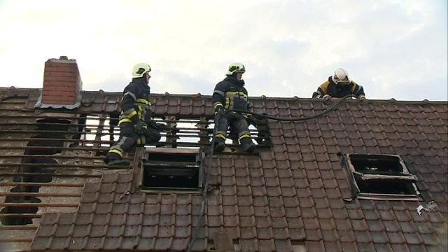 Brand in twee leegstaande woningen in Poperinge mogelijk aangestoken