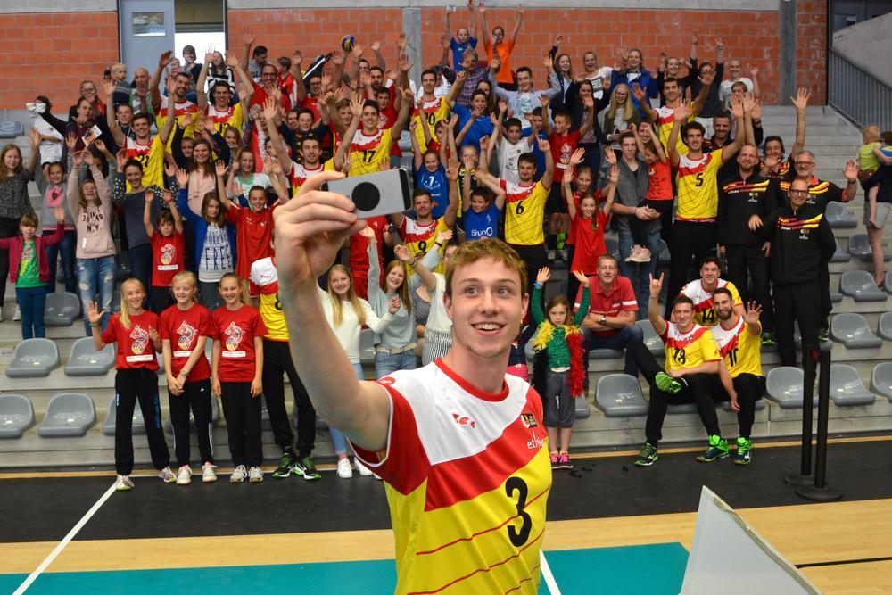 Fandag van Red Dragons lokt 200 supporters naar Kortrijk