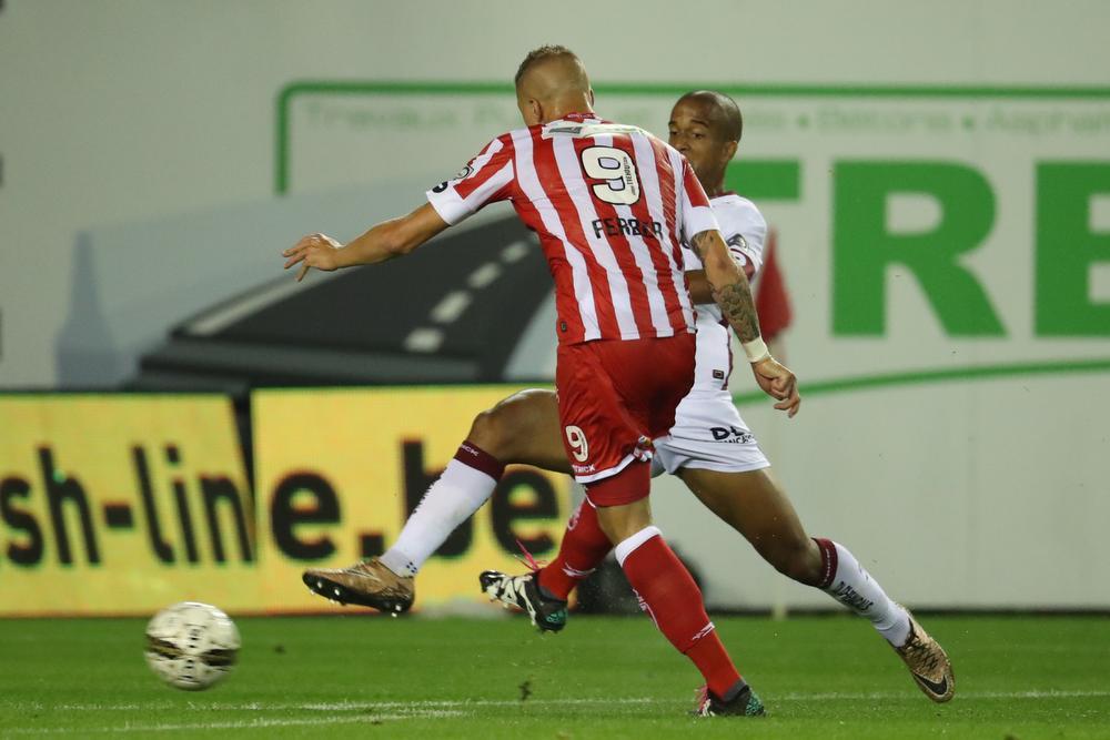 Zulte Waregem rolt Moeskroen op