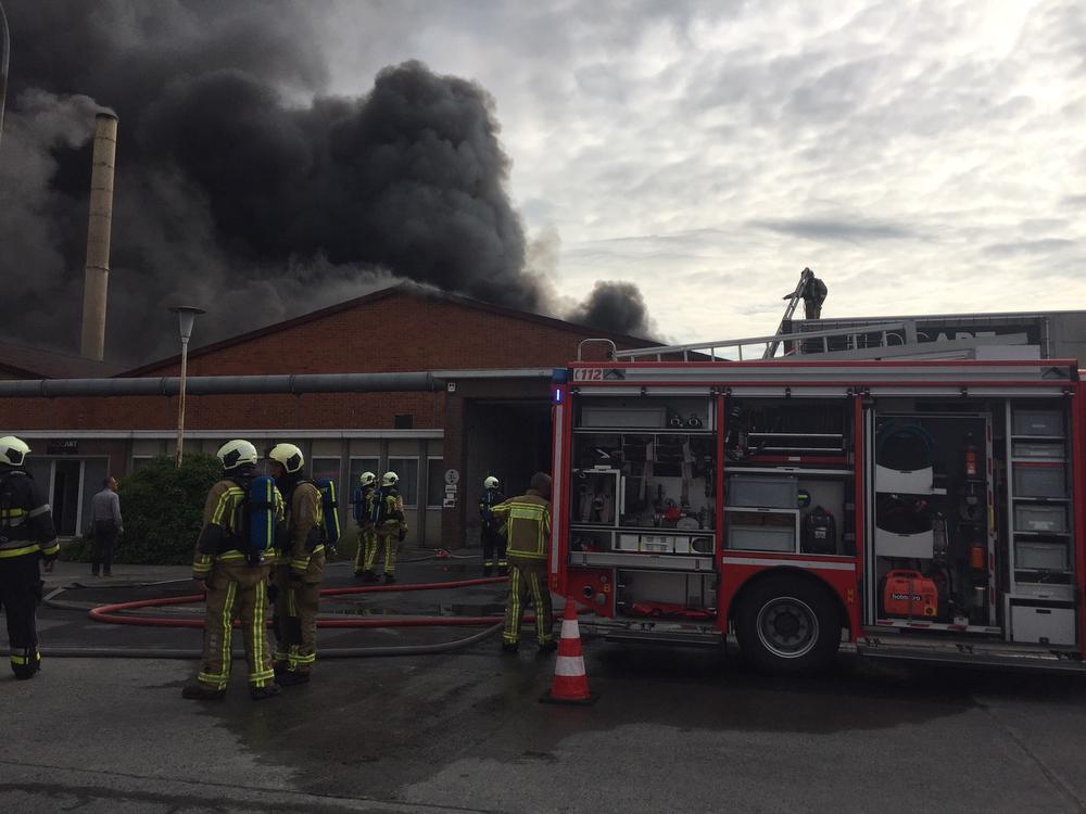 Zware uitslaande brand bij Flocart in Gullegem is accidenteel ontstaan