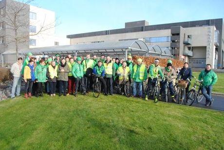 Non-profitsector houdt ludieke protestactie per fiets in Ieper