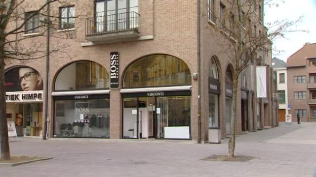 Onbekenden plegen ramkraak op kledingzaak in Kortrijk