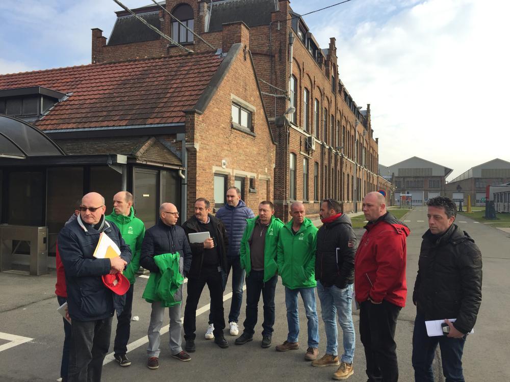 Helft van de 500 jobs bij Bombardier in Brugge bedreigd, alle hoop op order van De Lijn