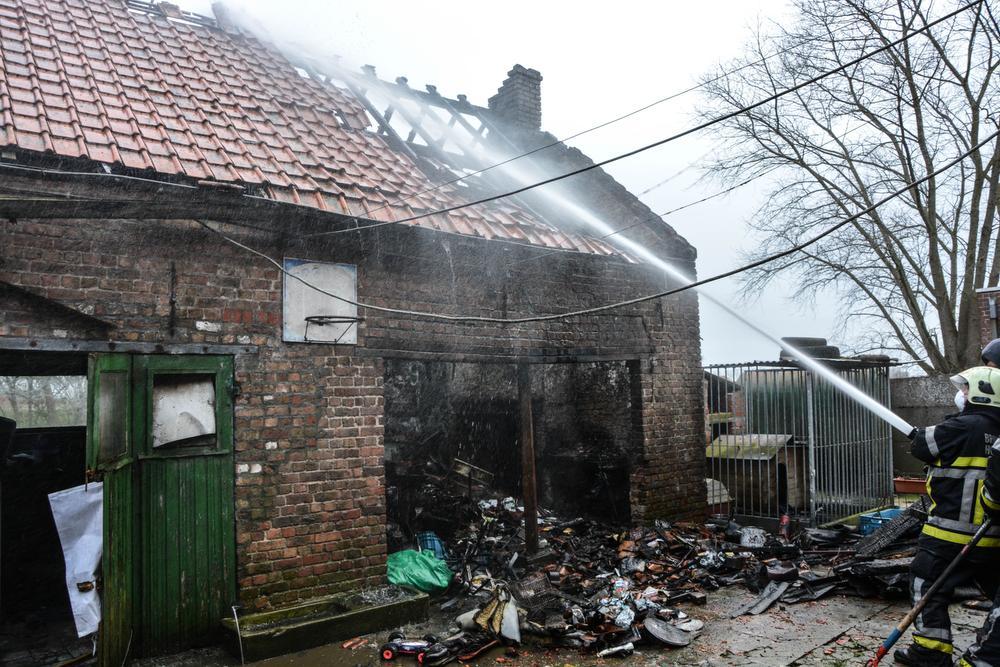 Brand in bijgebouw van woning in Merkem