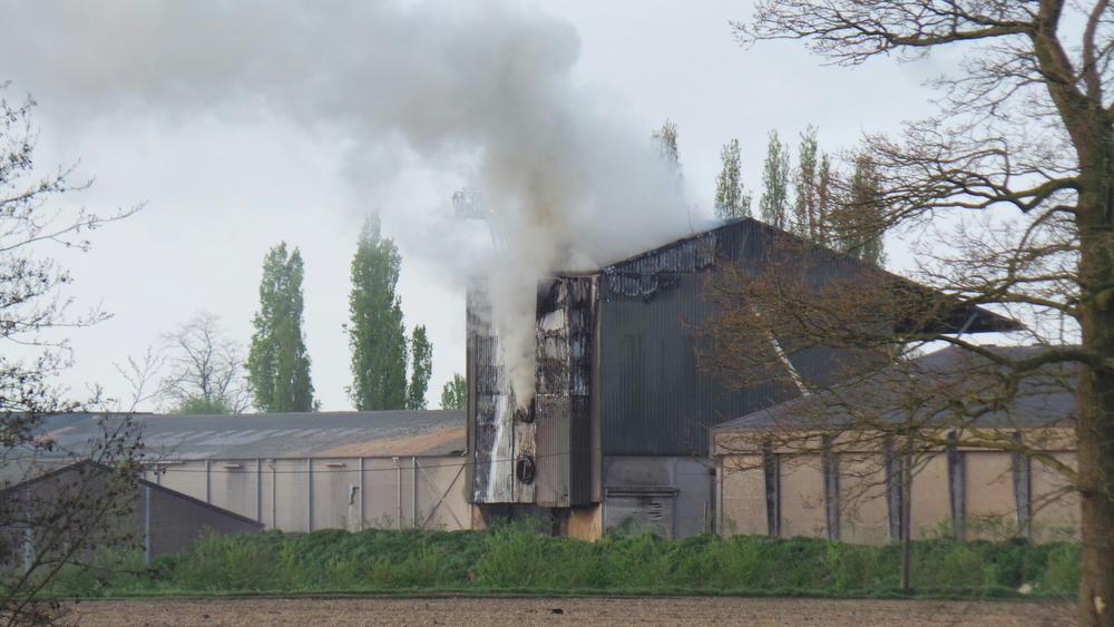 Brand uitgebroken bij landbouwbedrijf in Ruiselede