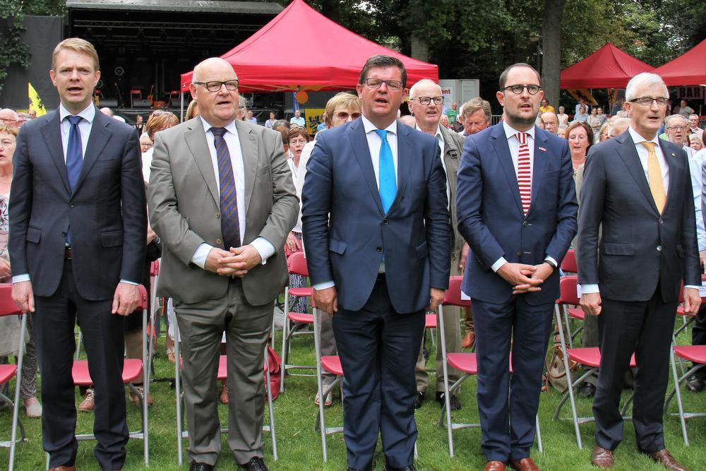 Geert Bourgeois geeft scherpe elfjulitoespraak in Kortrijk