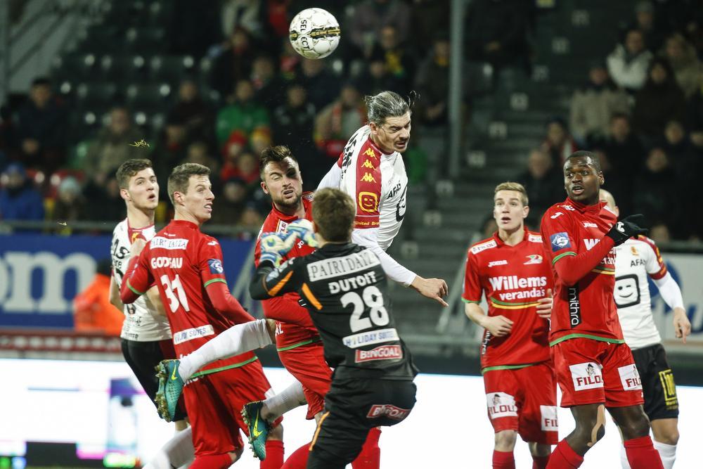 KV Oostende klopt KV Mechelen na twee own goals