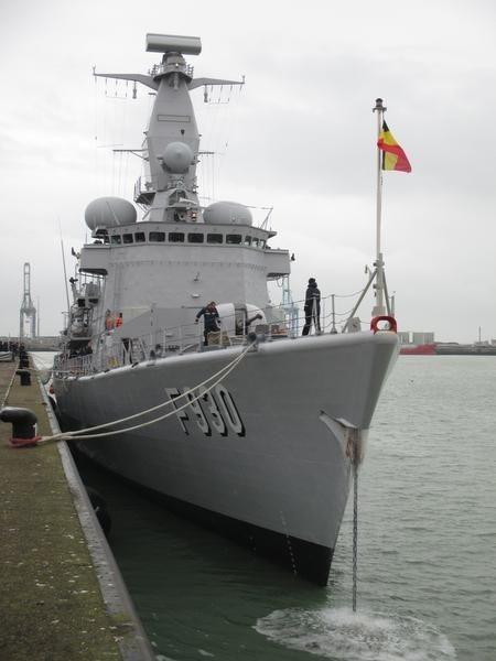 Fregat F930 'Leopold I' is vanuit Zeebrugge naar West-Afrika vertrokken