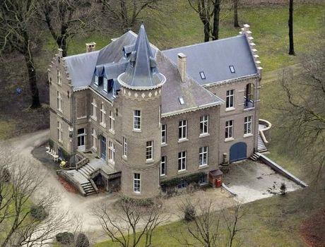 Opvallend: Eindhovense maffia 'verbindt' dossiers van kasteelmoord en RAW13