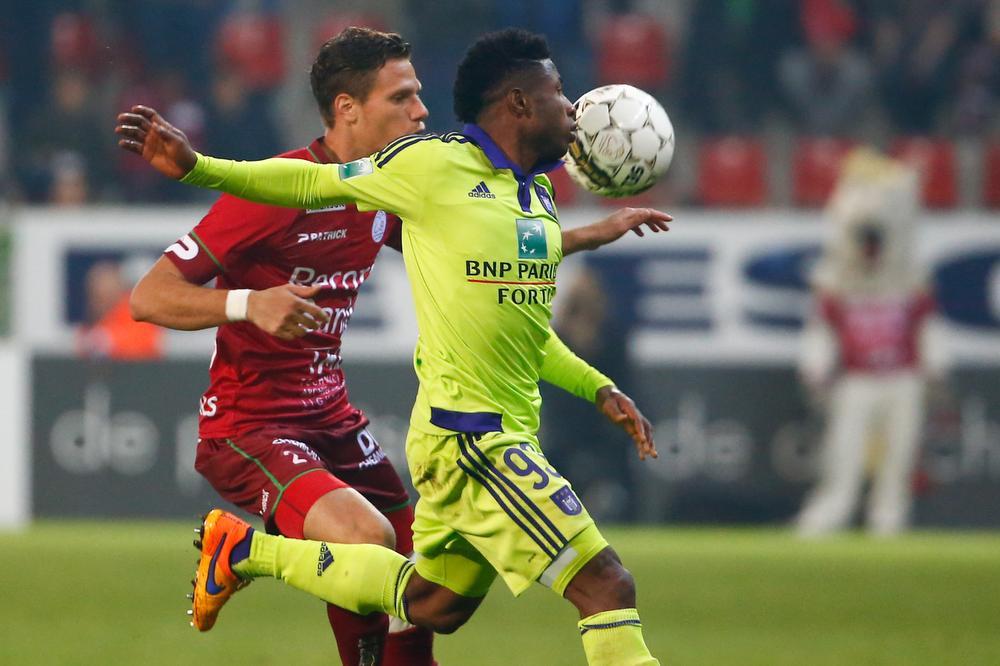 Rode kaart en penaltyfout leiden tot afstraffing voor Zulte Waregem tegen Anderlecht