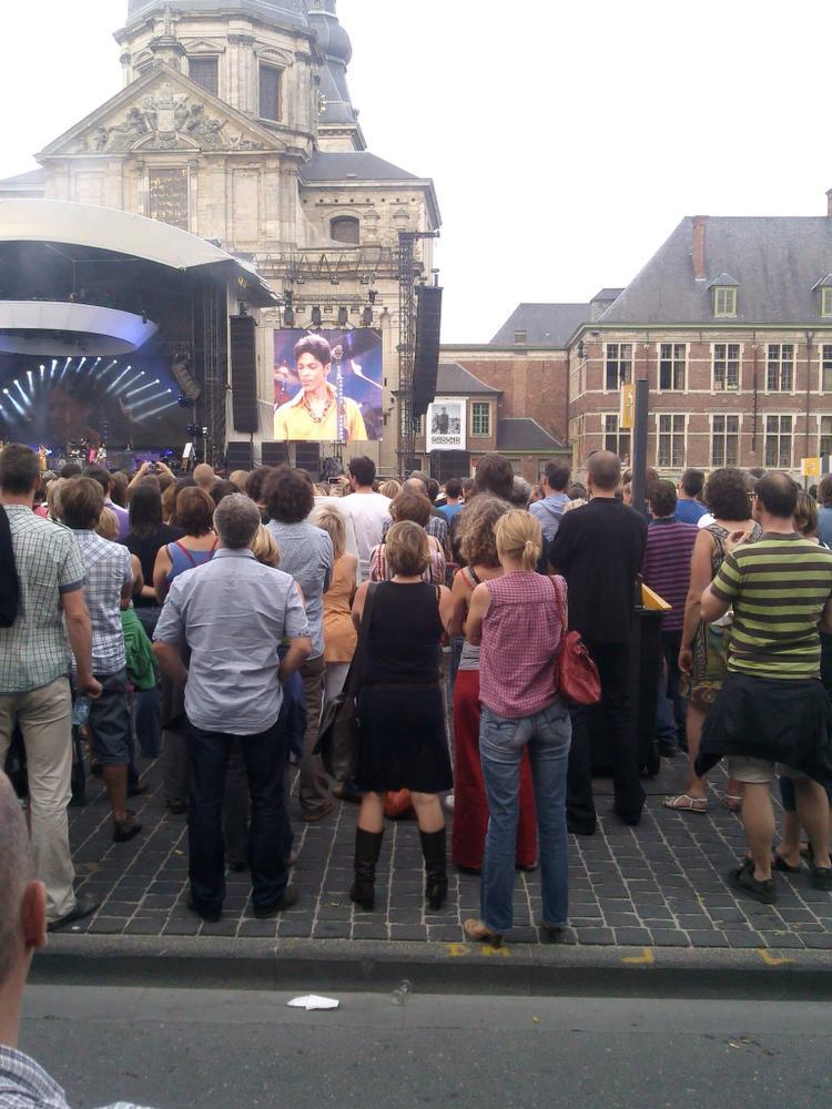 Optreden Prince op Sint-Pietersplein in Gent