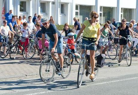 REPORTAGE Johan Museeuw fietst mee met Roularta