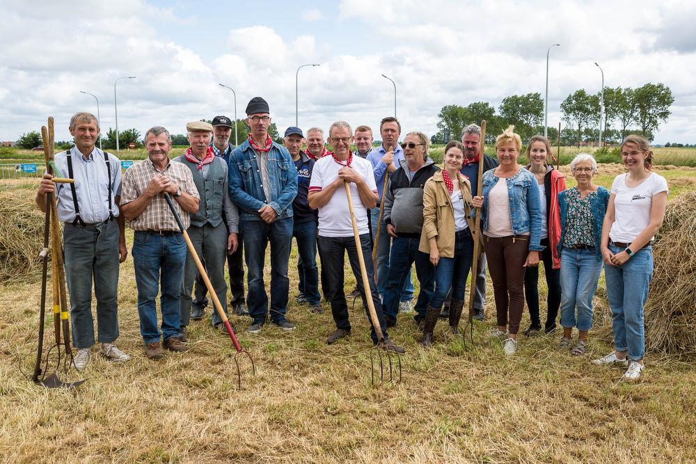 Oude landbouwtechnieken tot leven gewekt in Slijpe tijdens 'Een Dag op het Veld'