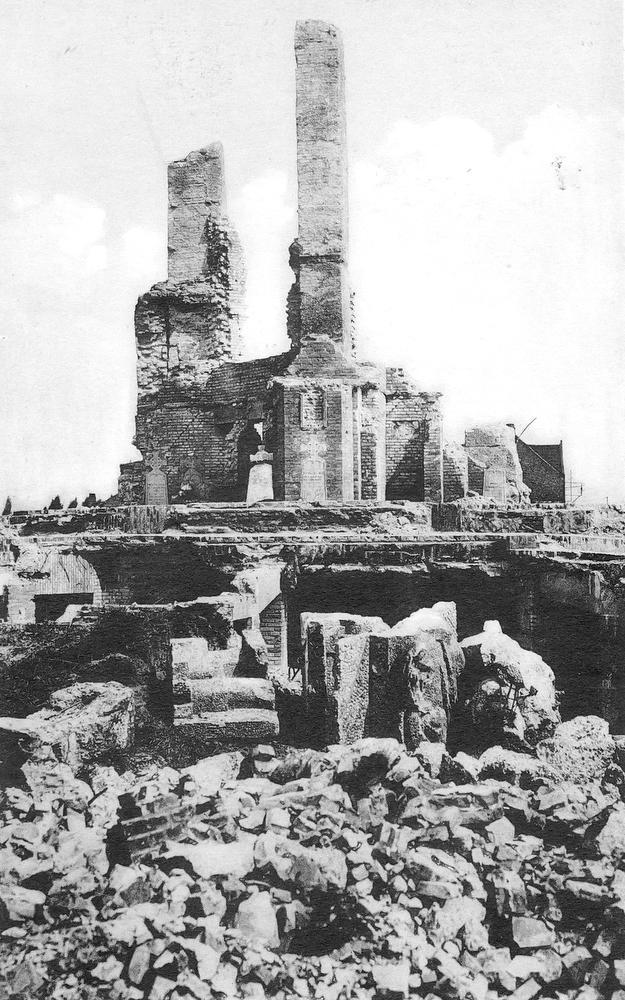 De tweede aanslag herschiep de IJzertoren in een puinhoop. De expert schreef in zijn verslag dat door de ontploffing de kruiskop naar omhoog is gesprongen en daarna in de romp van de toren is gevallen. (GF)