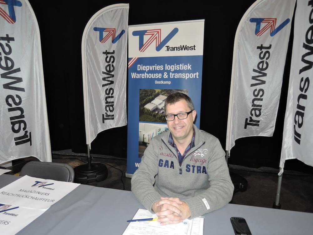 Koen Verscheure, business unit manager Warehouse van TransWest, hoopt via de jobbeurs chauffeurs en magazijniers te vinden voor het bedrijf.
