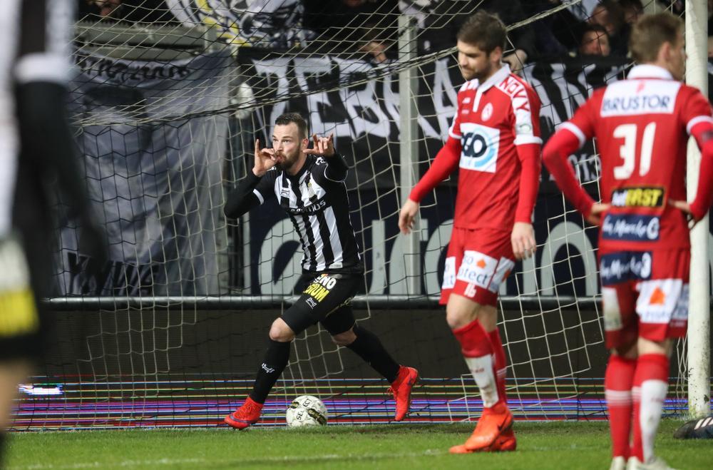 KV Kortrijk ziet zege ontglippen in Charleroi