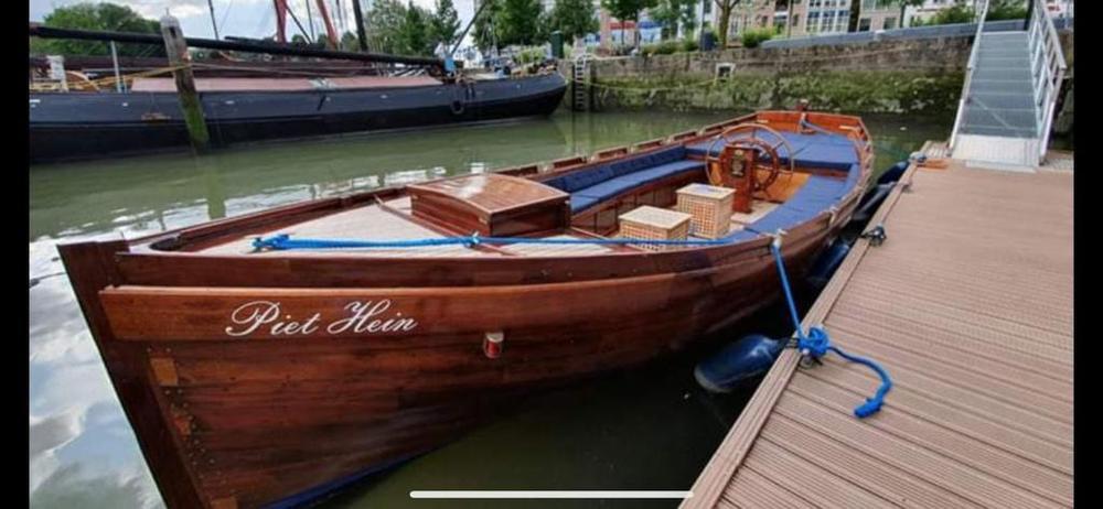 Op dit bootje zat het Oostendse koppel, toen het aangevaren werd.