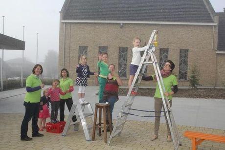 Eerste schooldag in West-Vlaanderen : waaier van emoties aan de schoolpoort