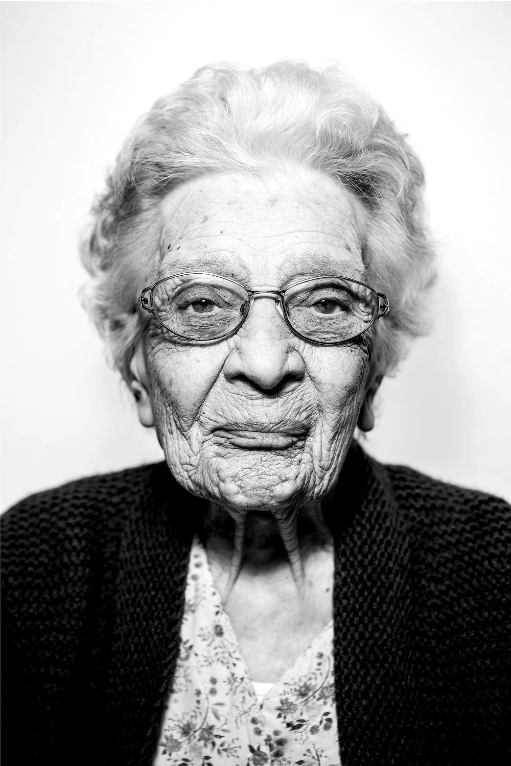 104-jarige Bertha Decleer overleden, gezicht van eeuwelingenkrant KW