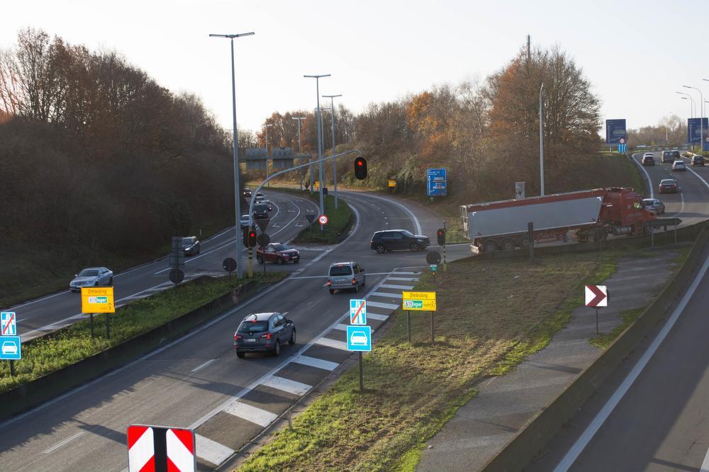 Groen dringt aan op lang beloofde verkeerswisselaar op aansluiting A19 - R8