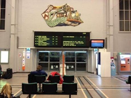 Sinds 22 uur zondagavond al geen treinen meer te zien in West-Vlaamse stations