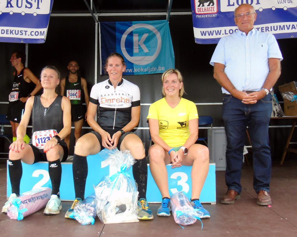Top drie Dames 10km: Sandryne Godin (2), Nele Veermeulen (1) en Lies Deruddere (3).