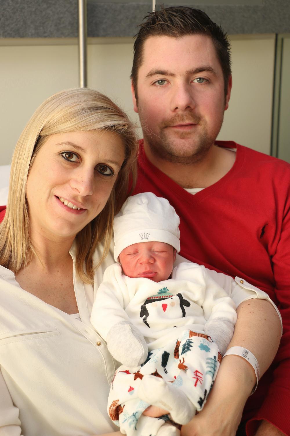 Sarah Dhiet en Joren Geldhof uit De Leiteweg in Ruddervoorde kregen met Jérome een kerstkindje. De 3,230 kg wegende Jérome kwam in het AZ Sint-Jan ter wereld.