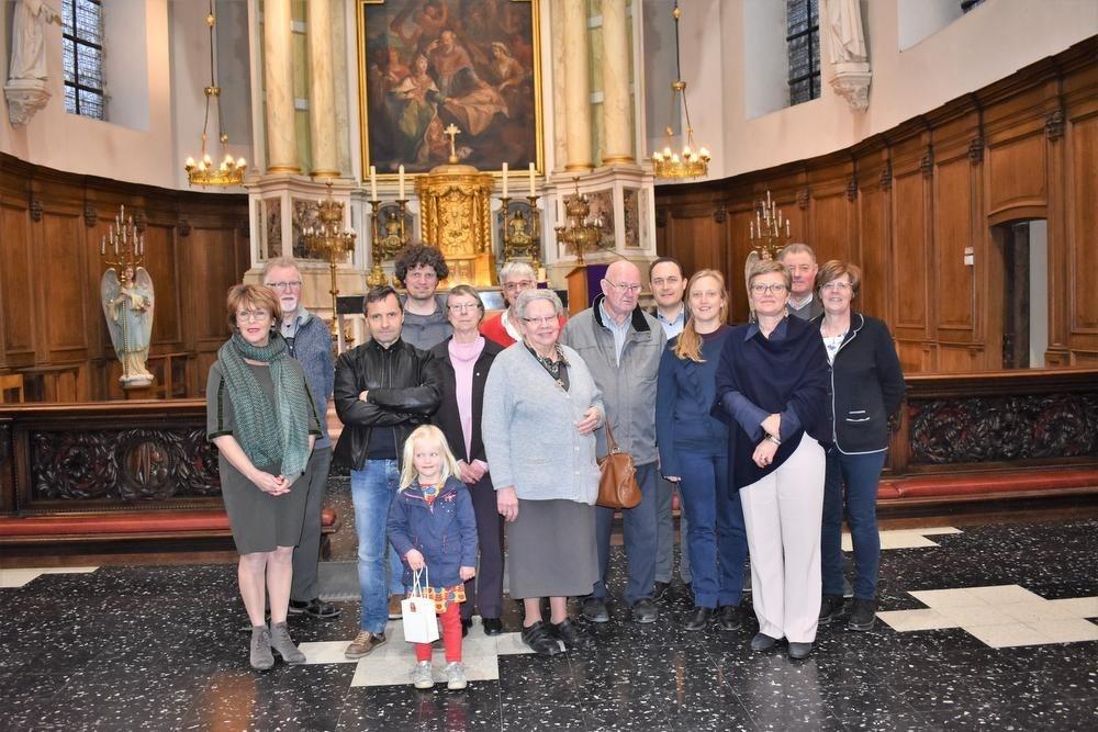 Verschillende organisatoren staan in voor het programma rond Erfgoeddag in Tielt. Hier poseren ze in de kapel van het voormalige Patersklooster, een locatie die op 28 april toegankelijk is voor het grote publiek.
