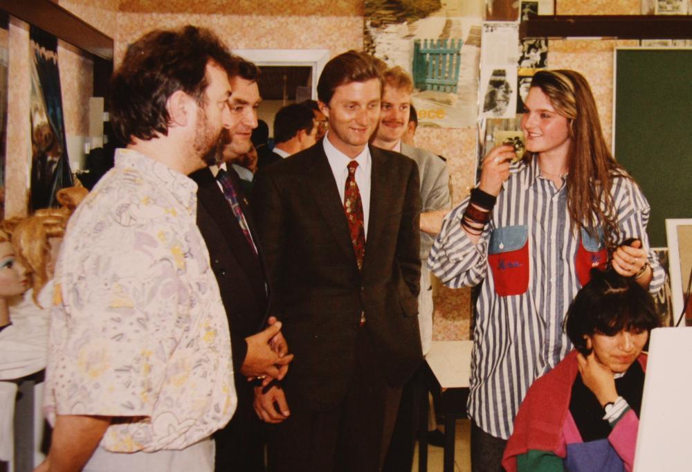In 1992 bezocht toen nog prins Filip het Vormingsinstituut. Links zie je Edwin en daarnaast Guido Hoste.