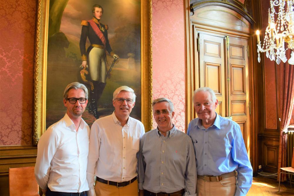 Dr Christophe Ghysel (uroloog en voorzitter PSA Vlaanderen), Jo Ampe (diensthoofd-uroloog), Luc De Laere (bestuurder PSA Vlaanderen) en Fernand Fonteyne, voorzitter Think Blue Vlaanderen.